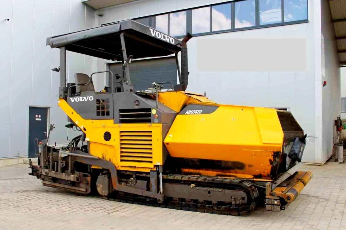 Асфальтоукладчик Volvo abg 5820