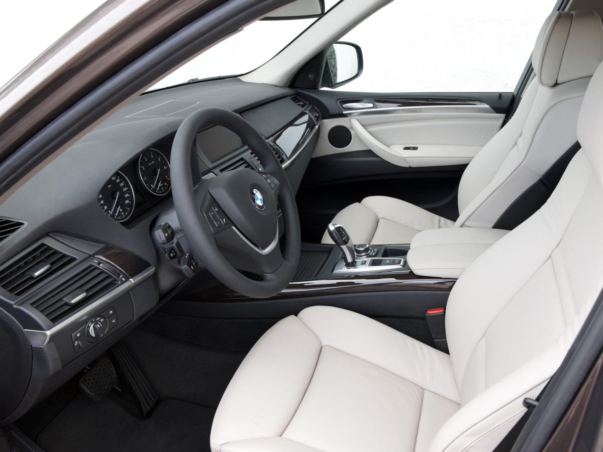 BMW x5 2011 салон