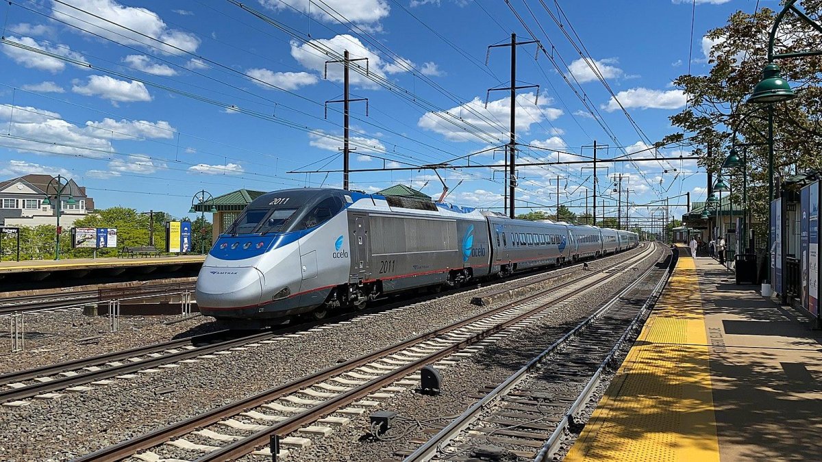 Acela Express 2021