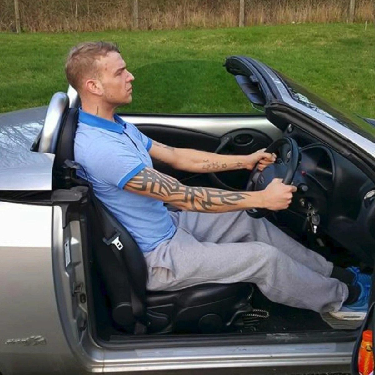 Высокий водитель