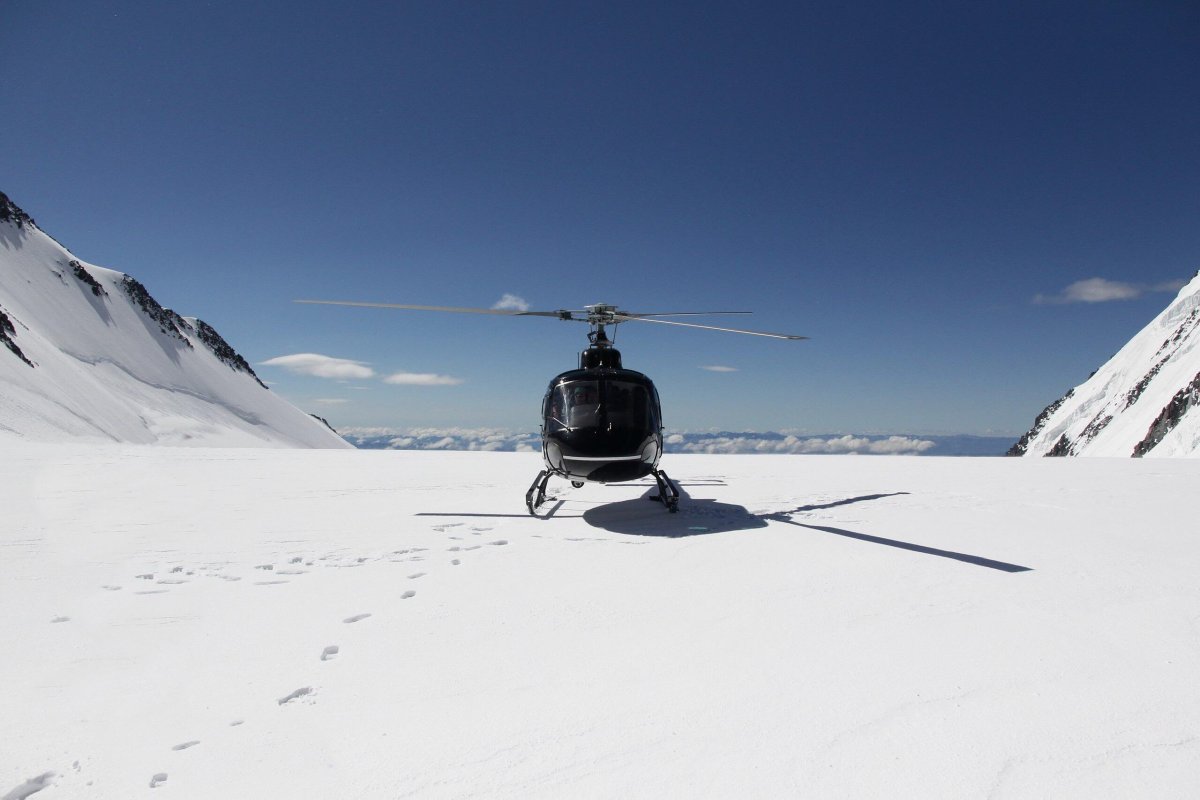 Вертолетная прогулка горный Алтай
