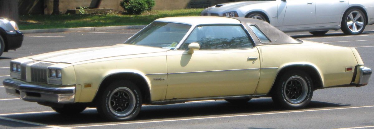 Oldsmobile Cutlass Supreme 1977