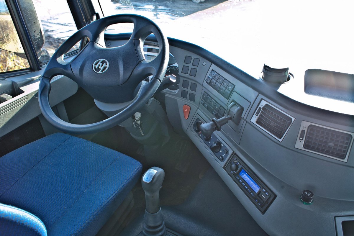 SAIC Iveco 6x4