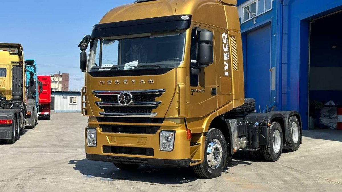 Ивеко Хонгян тягач co4256htvg334