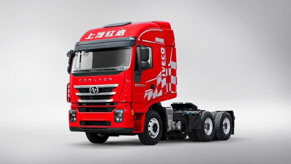 Седельный тягач 4x2 Hongyan SAIC-Iveco