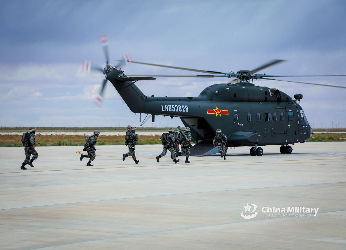 Вертолет z-8 НОАК