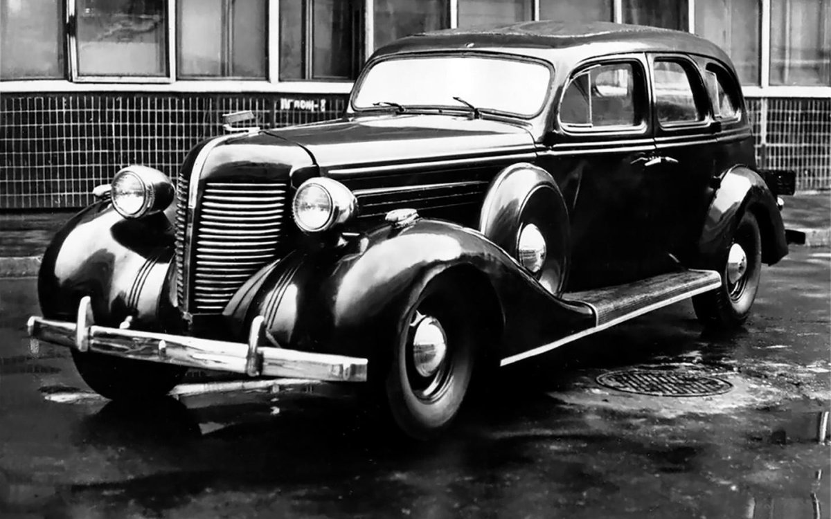 Машина ЗИС 101