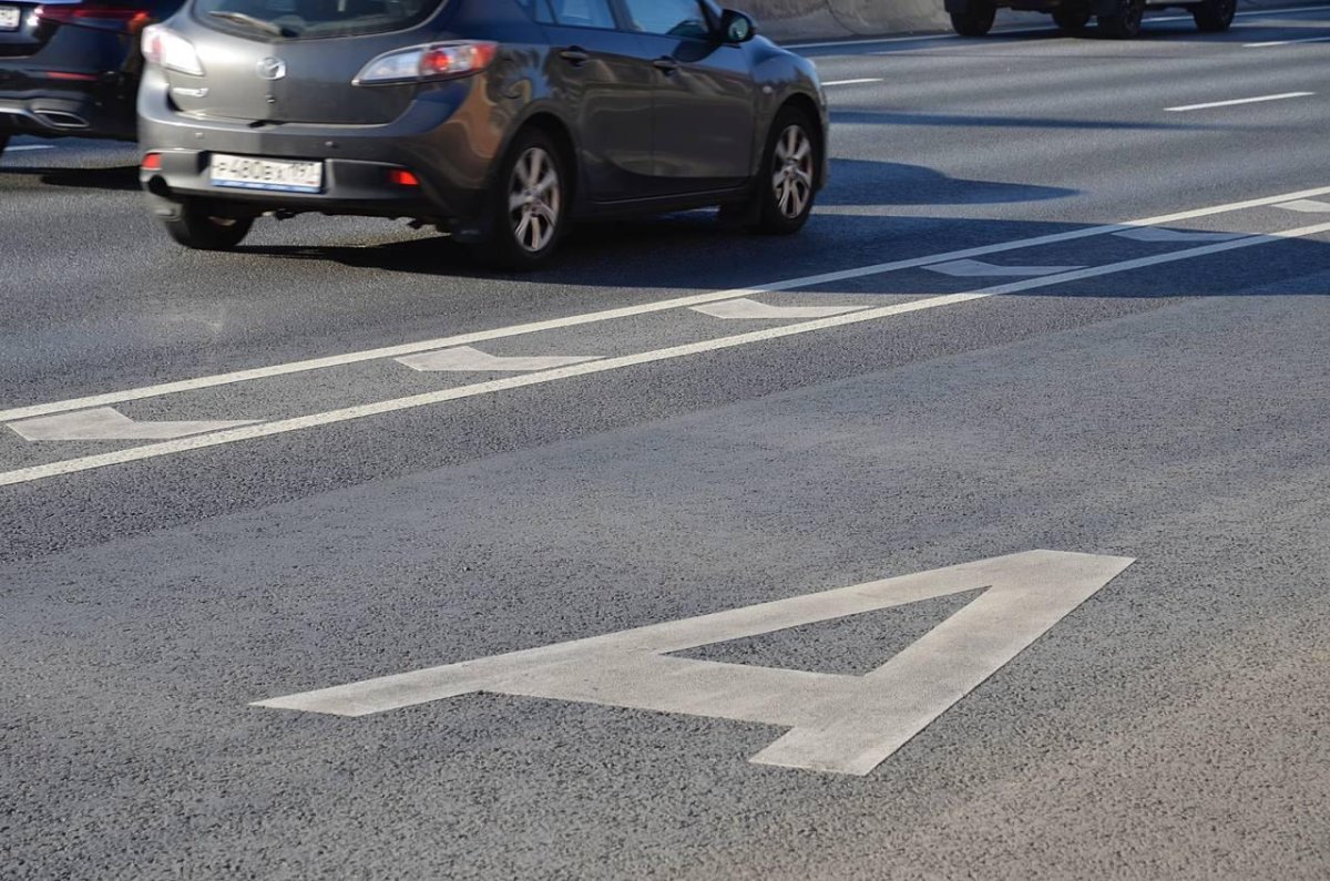 Разметка полосы для общественного транспорта