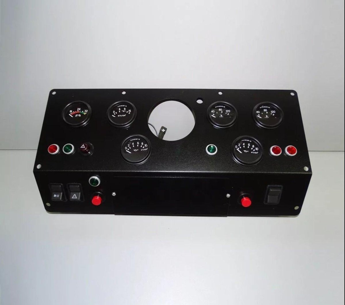 Щиток приборов трактора Кировец 5