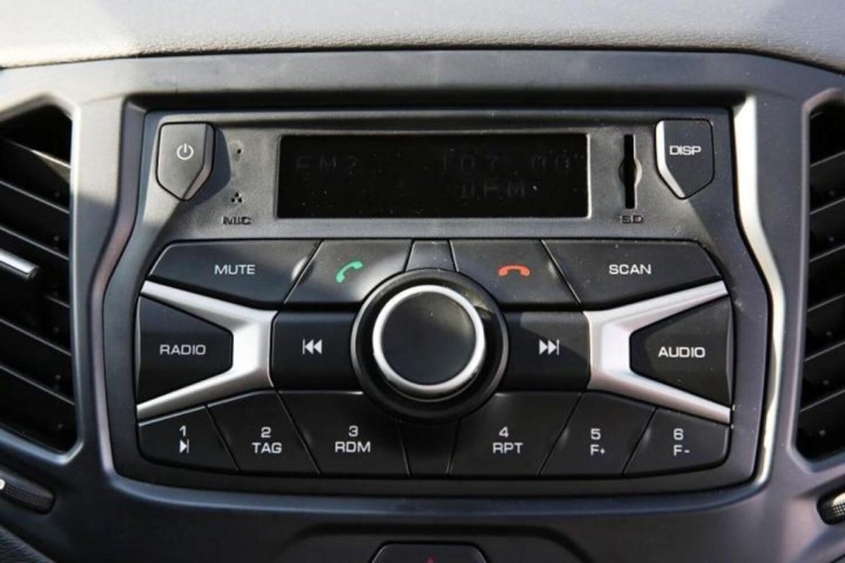 Штатная магнитола Лада Веста