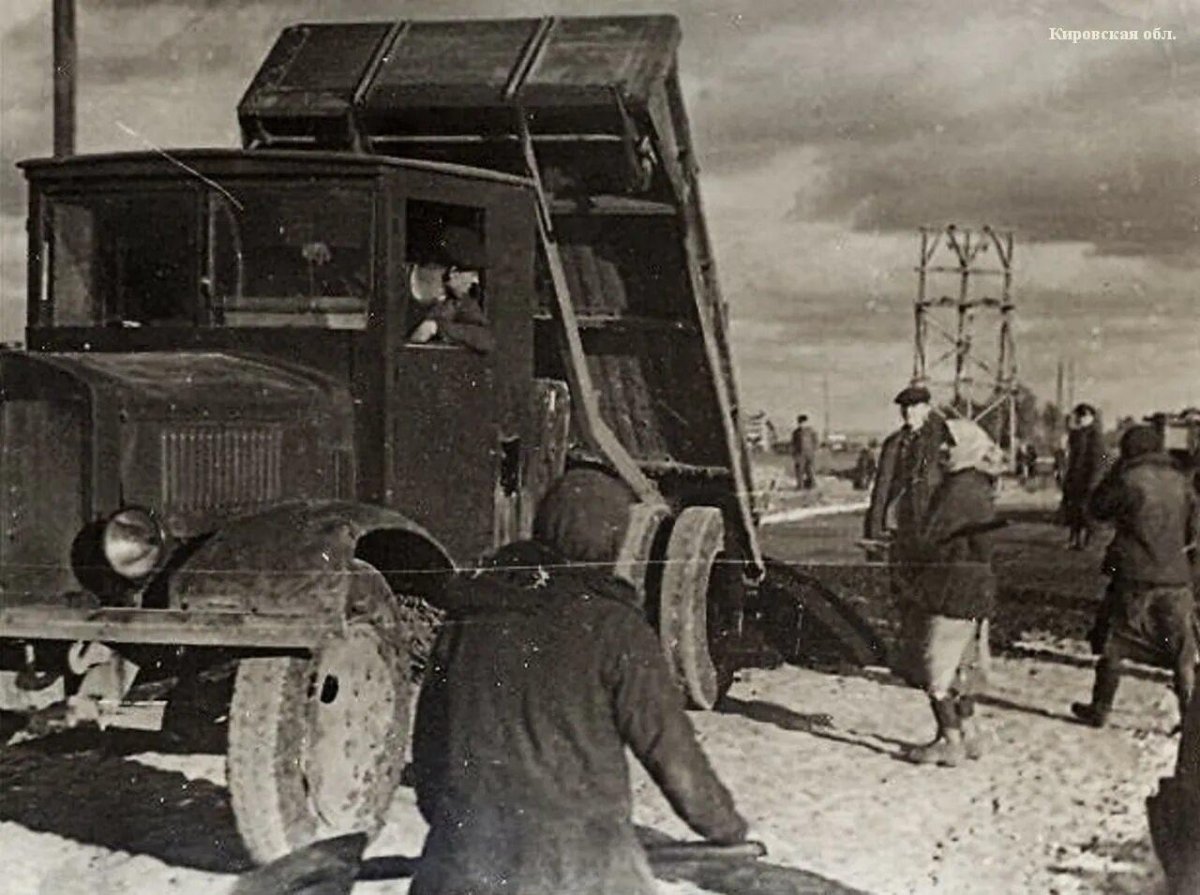 Яс-1 самосвал