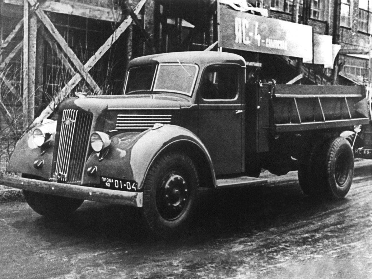 МАЗ-200в седельный тягач