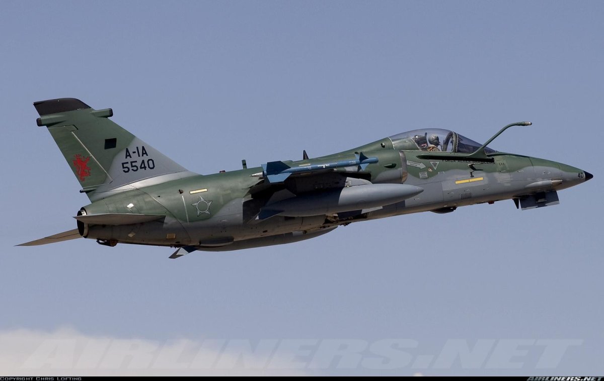 Самолёт AMX International