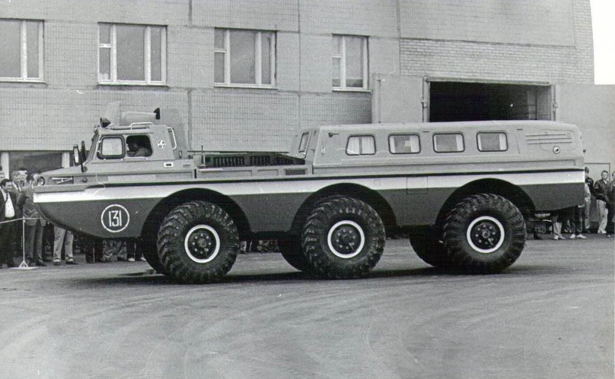 Автомобиль ЗИЛ-4906