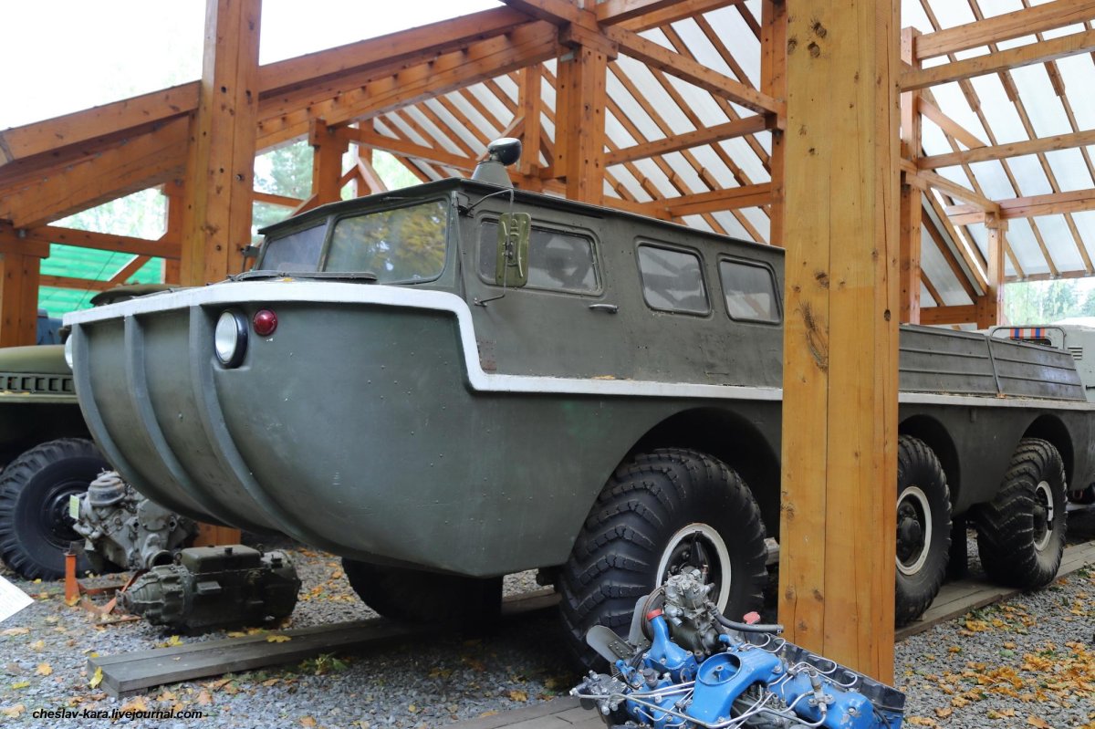 Военные в ЗИЛЕ