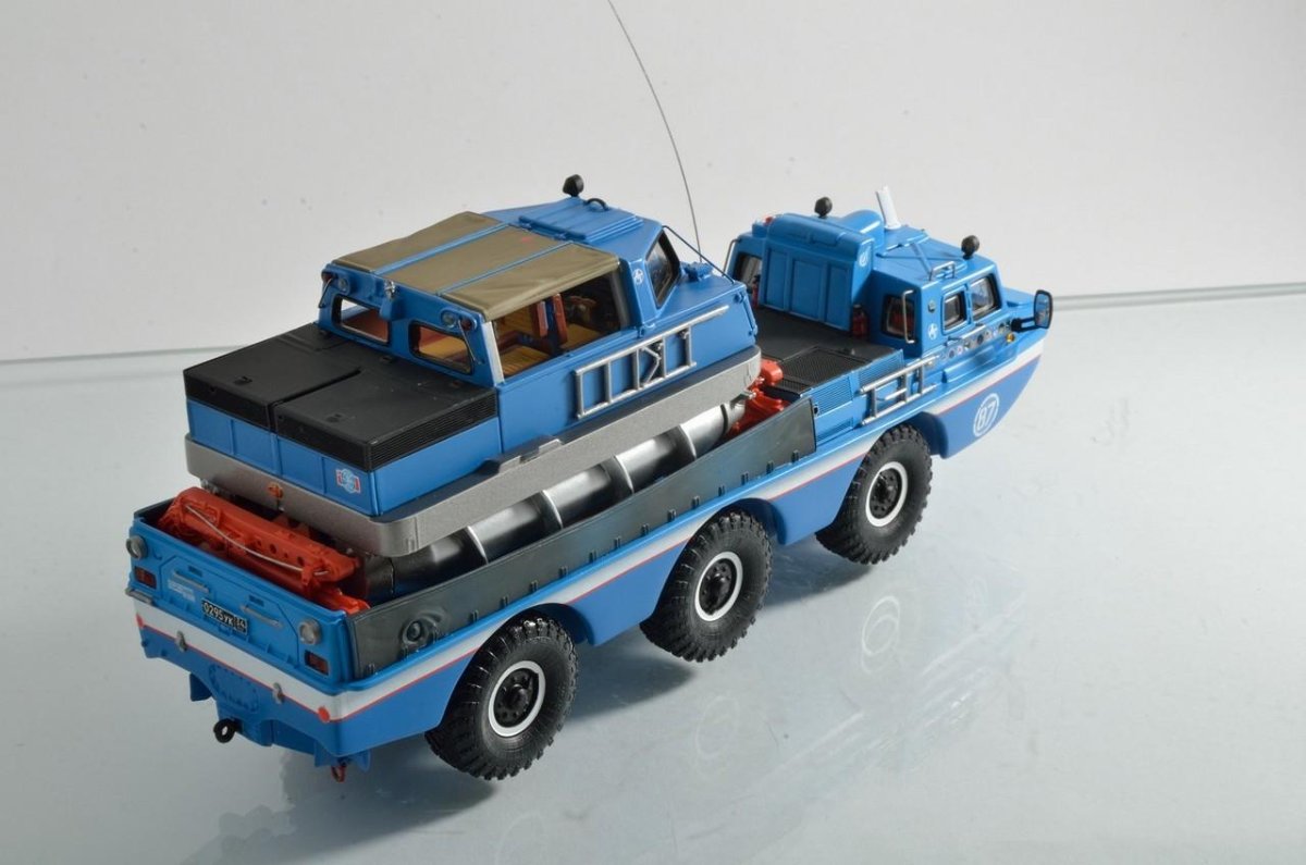 Автомобиль ЗИЛ-4906