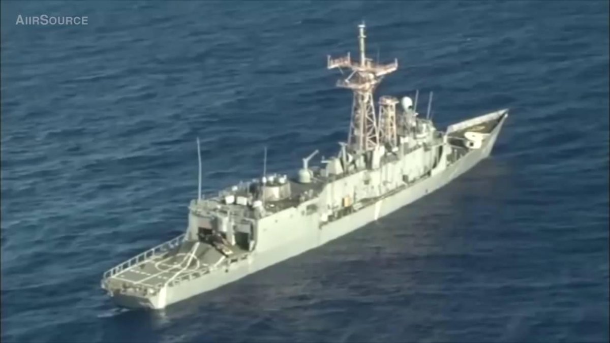 Попадание торпеды в корабль