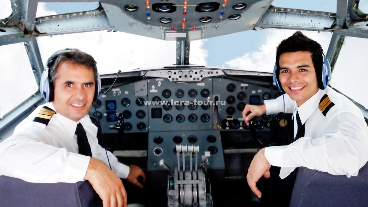 Кабина пилота самолета