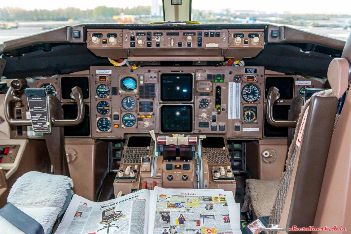 Боинг 767 кабина