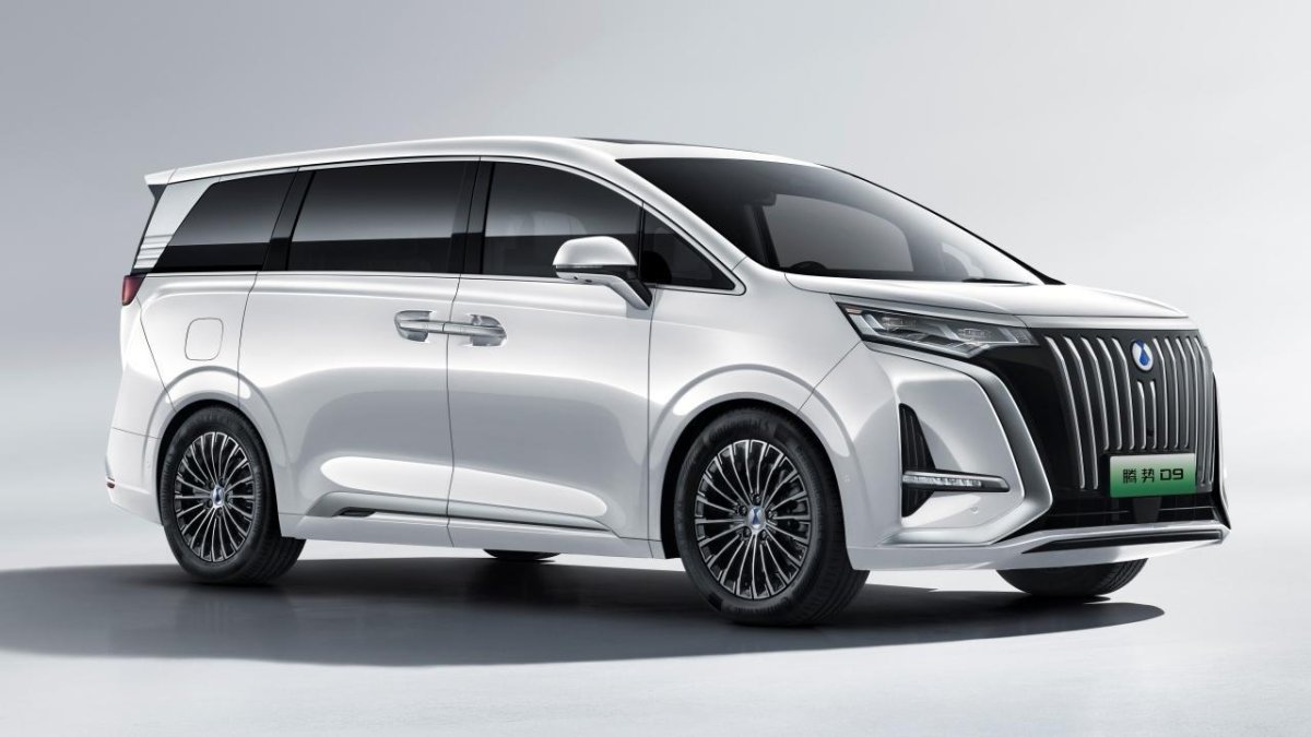 Минивэн Denza d9