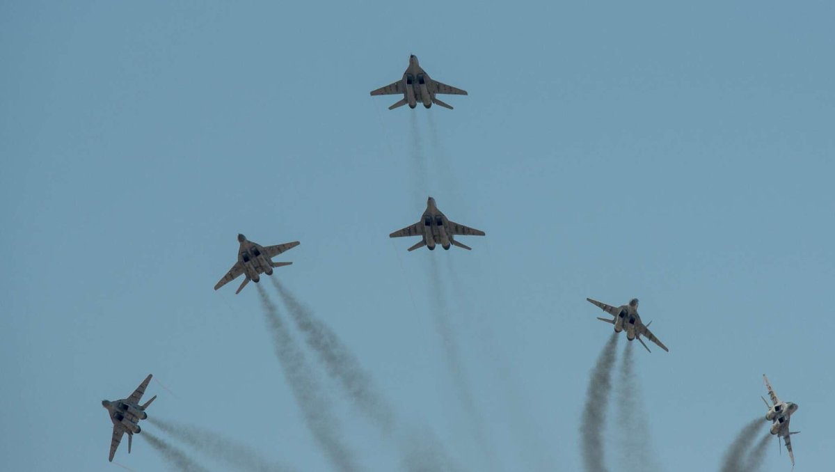 Фигура пилотажа тюльпан