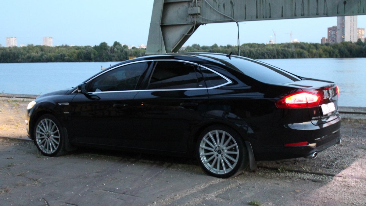 Ford Mondeo 4 черный