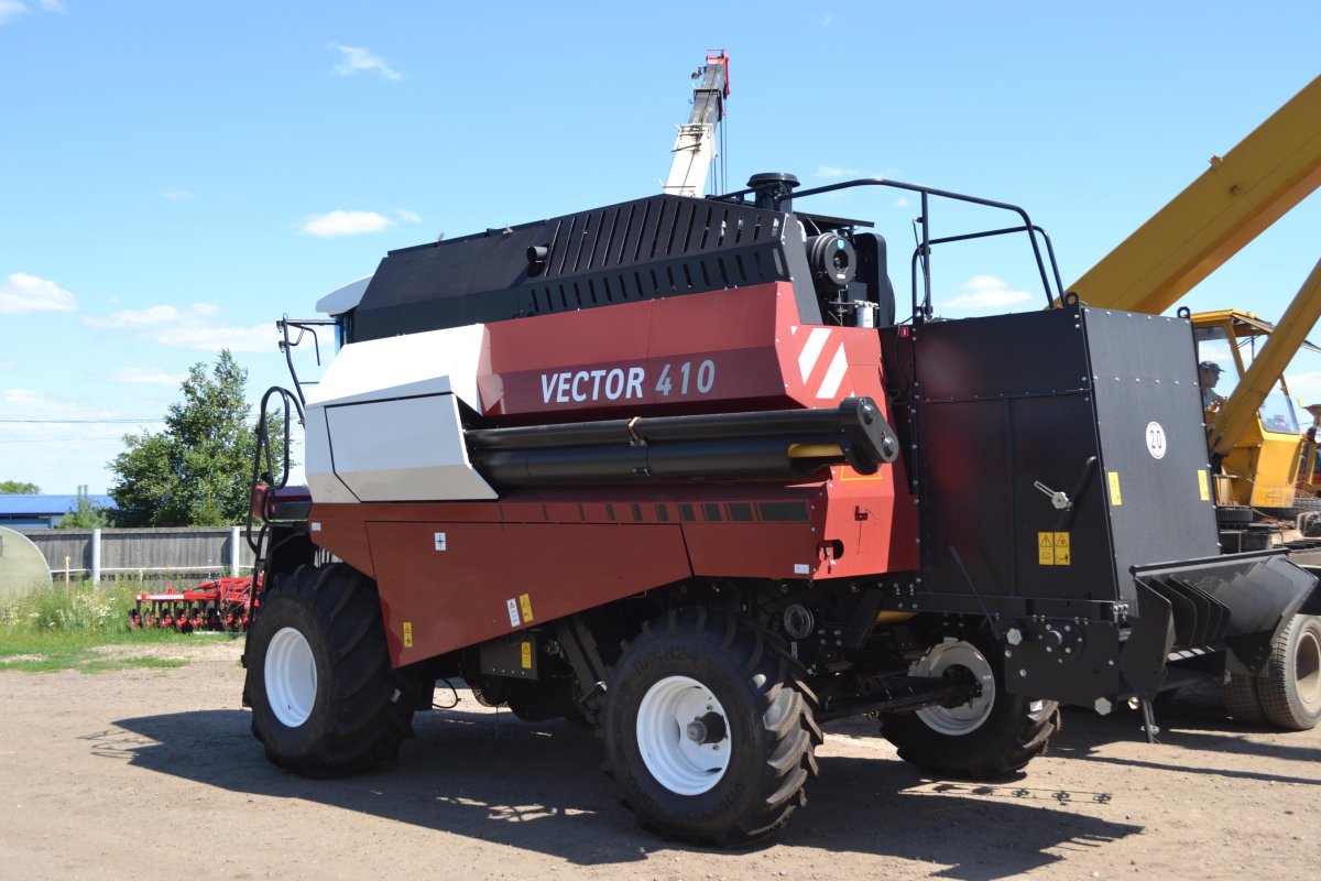 Комбайн вектор 410