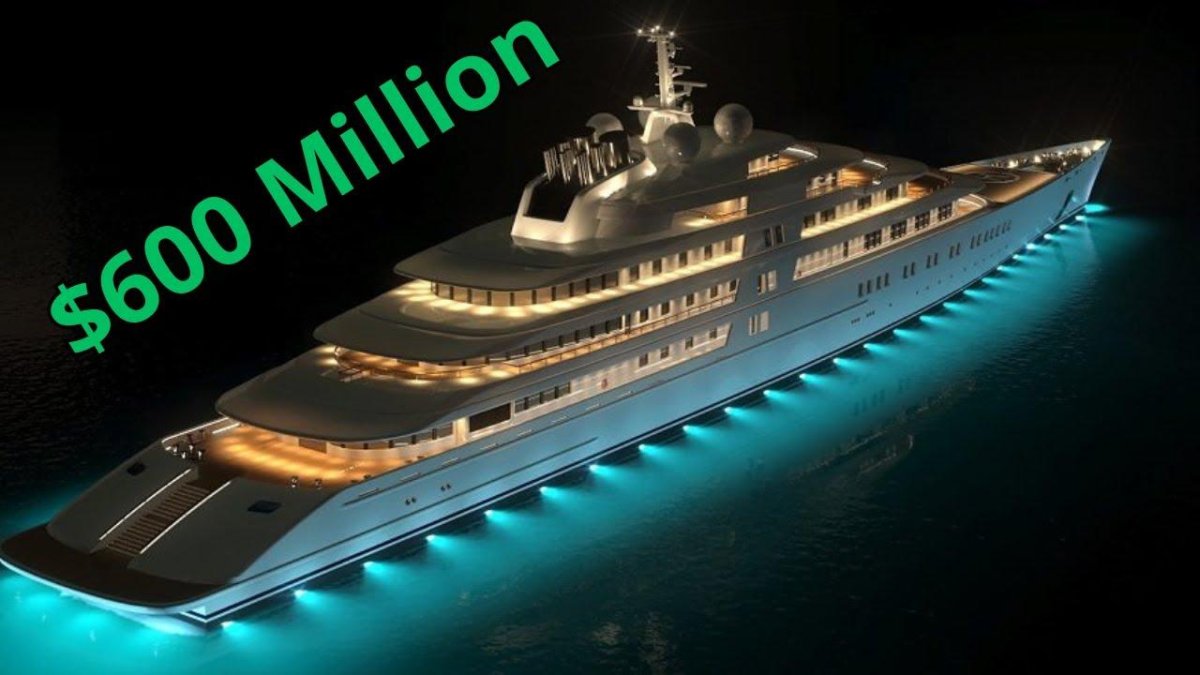 Мега яхта Azzam