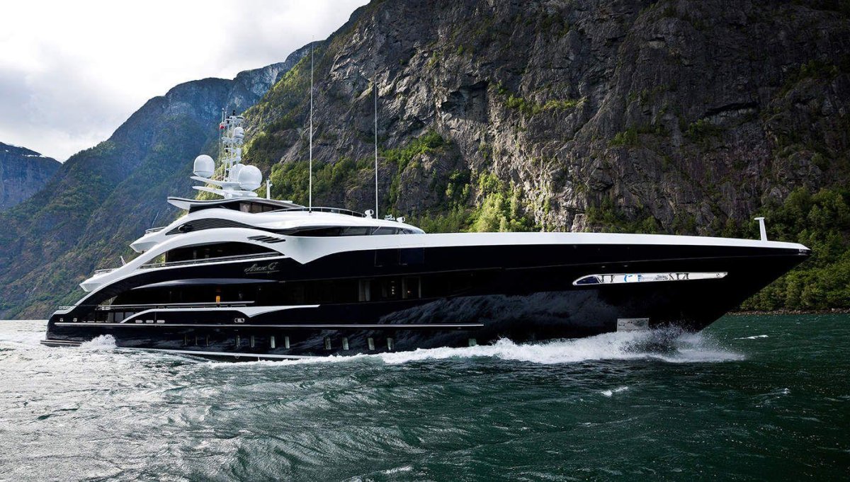 Мегаяхта Барбара