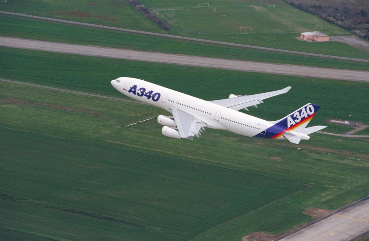 Эйрбас а340-600