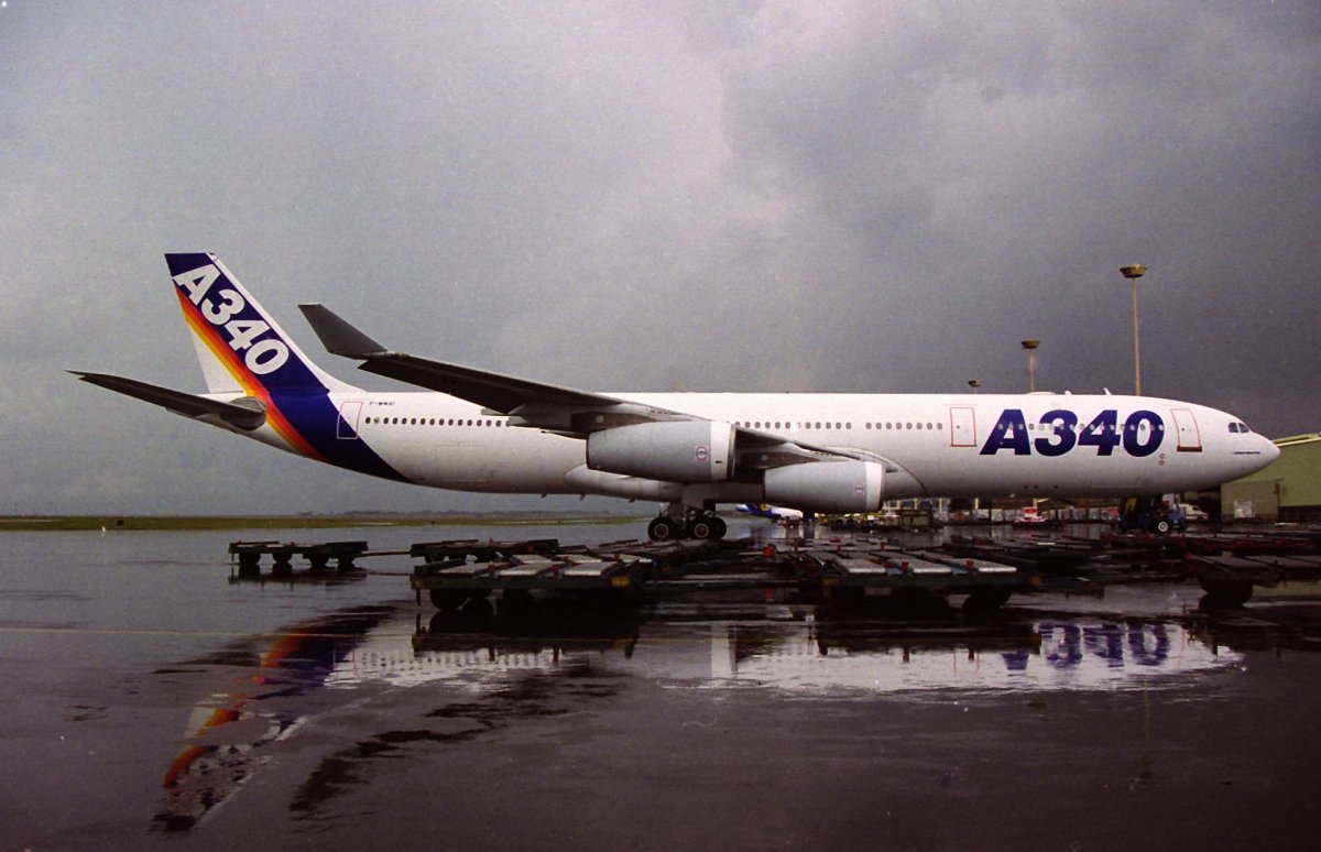 Аэробус 340-300