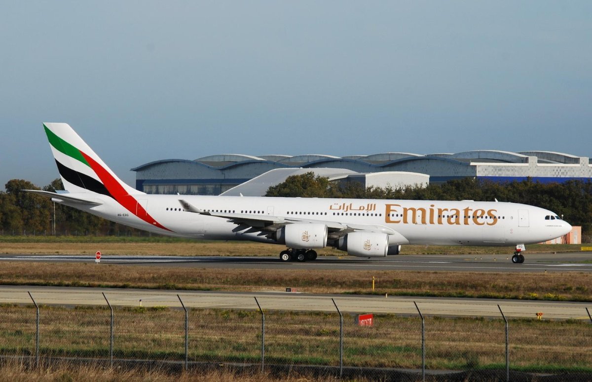 Airbus a340 Emirates