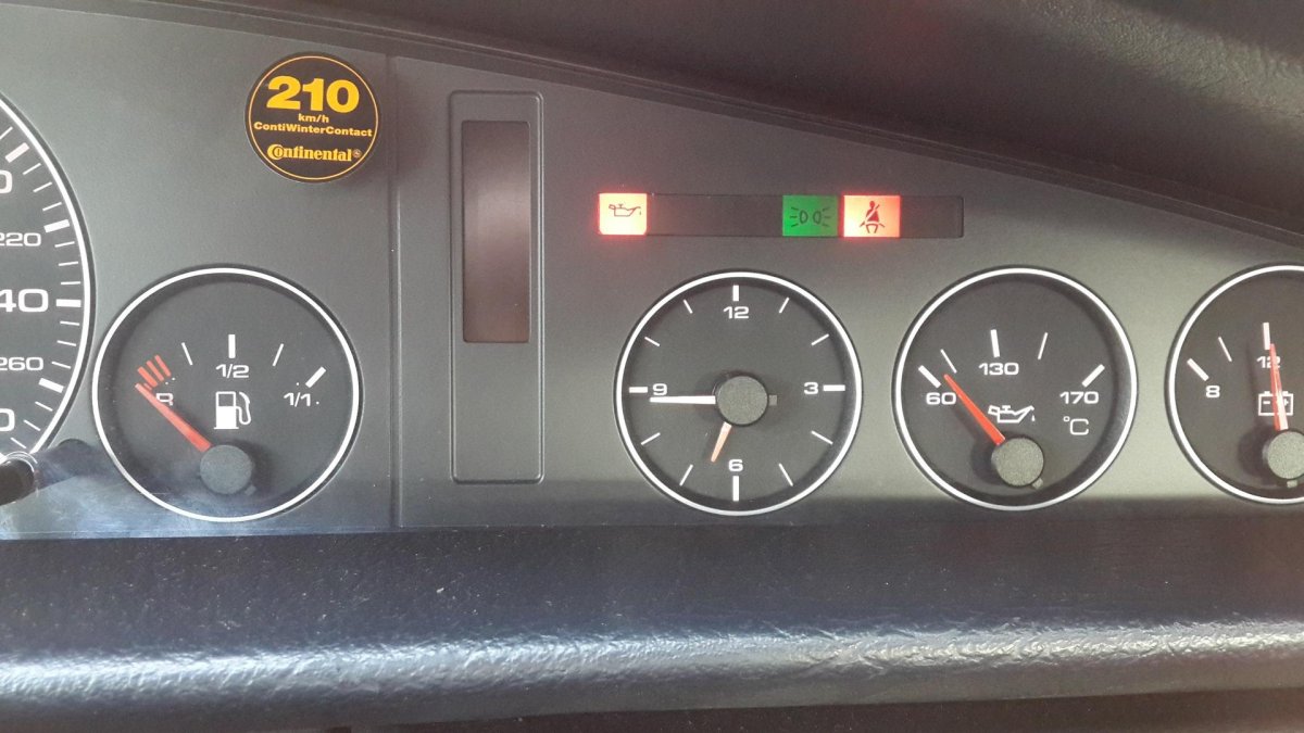 Лампочки в приборную панель Ауди 100 с4