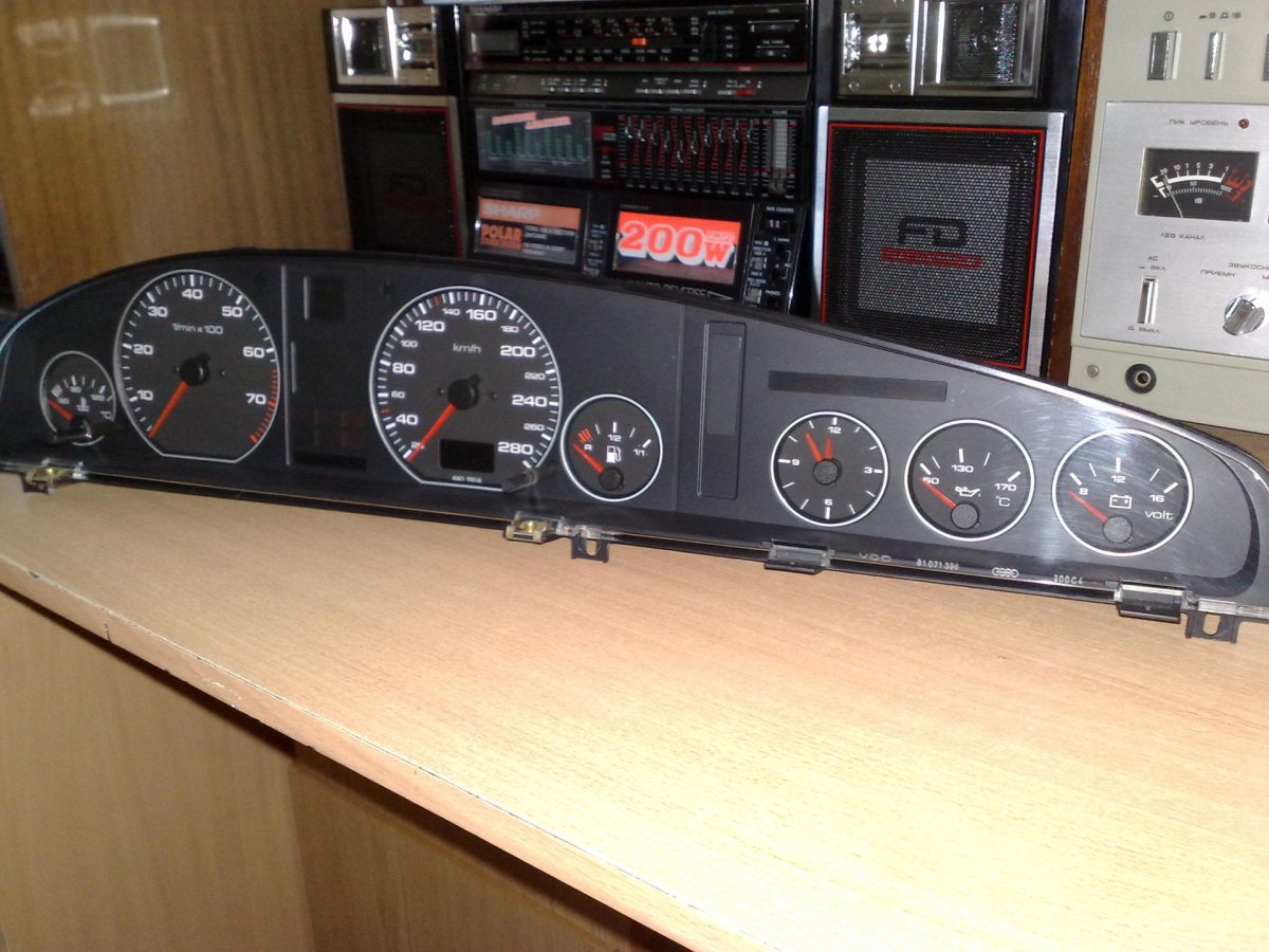 Приборная панель Ауди 100 c4