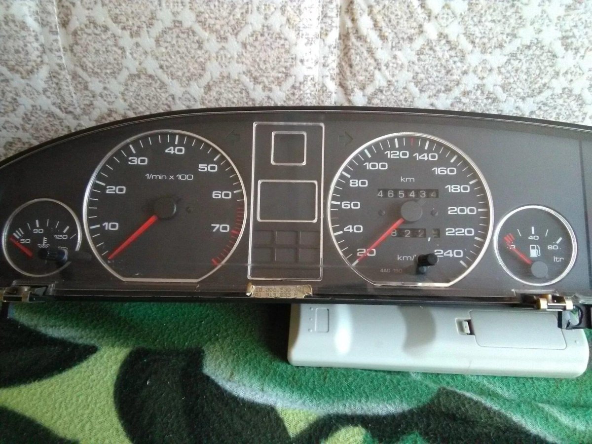 Панель Ауди а6 с4