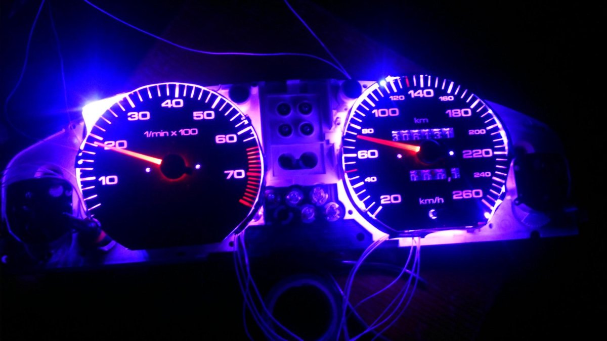 Подсветка приборной панели Ауди 100 с4