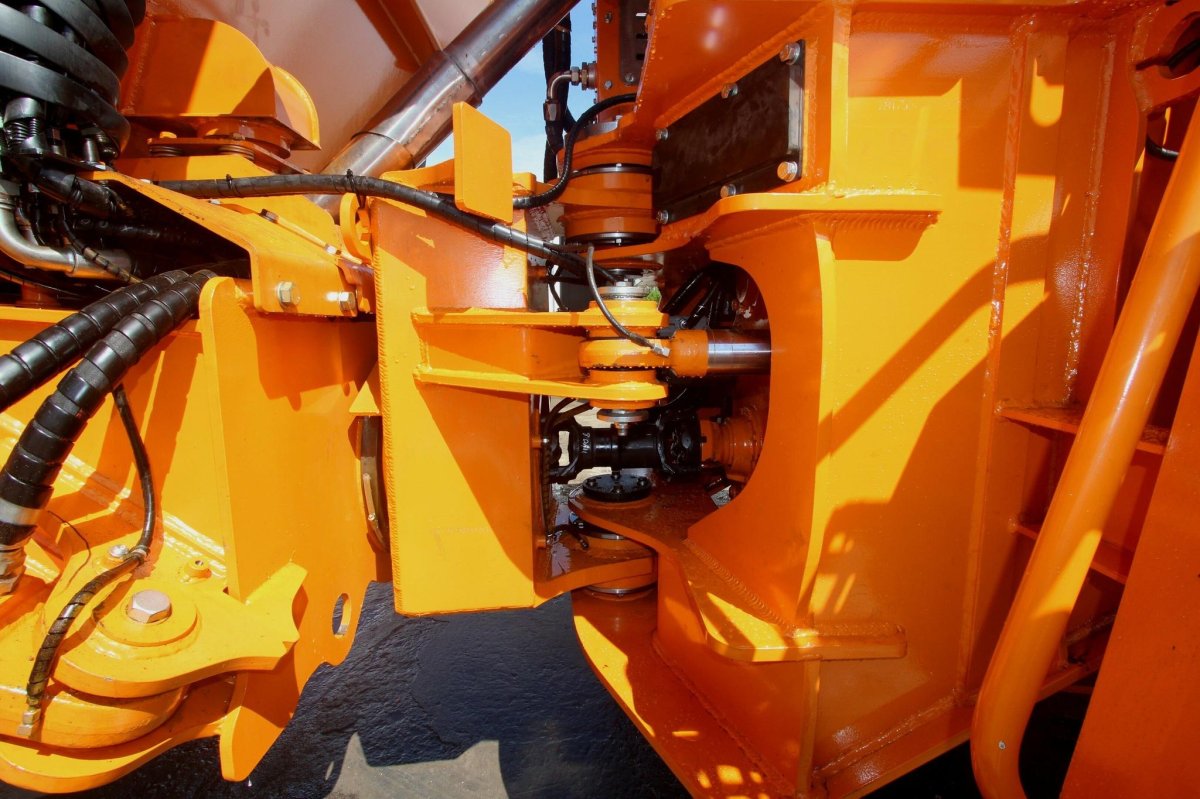 Шарнирно-сочлененные самосвалы т-35. Тонар