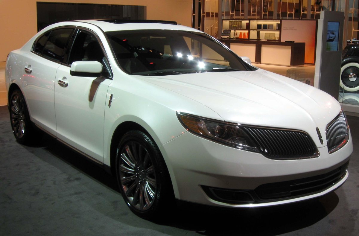 Линкольн MKS