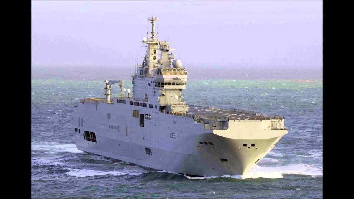 Французский Мистраль корабль