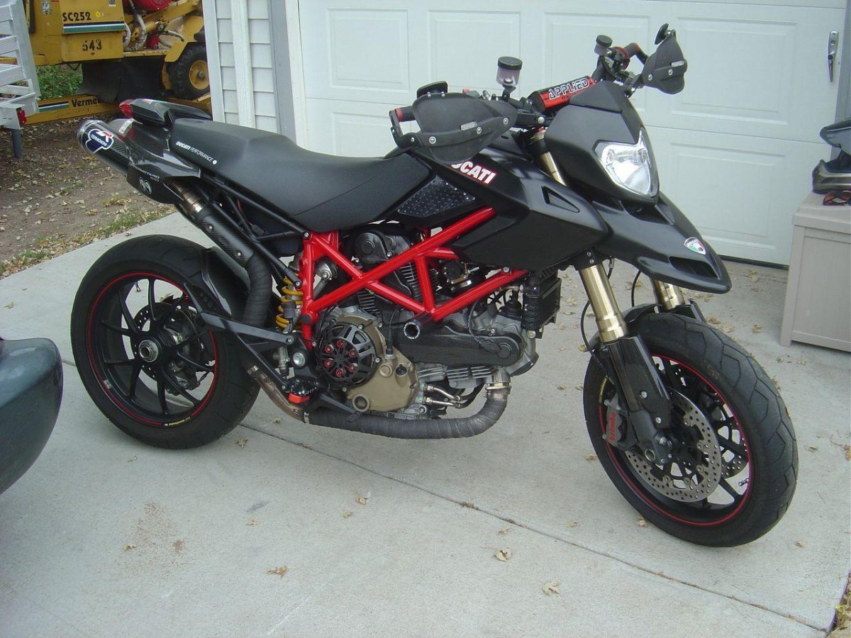 Ducati Hypermotard 1100