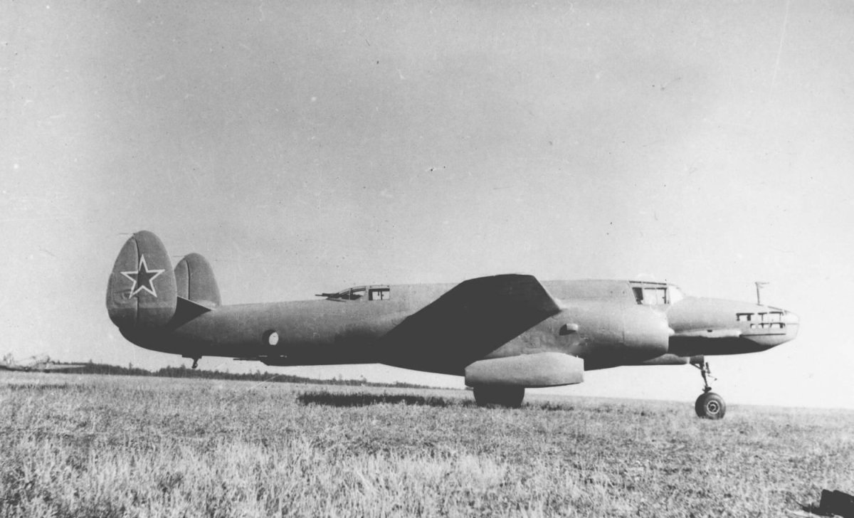 Туполев ту-12