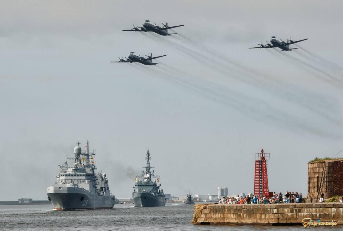 Парад ВМФ В Кронштадте