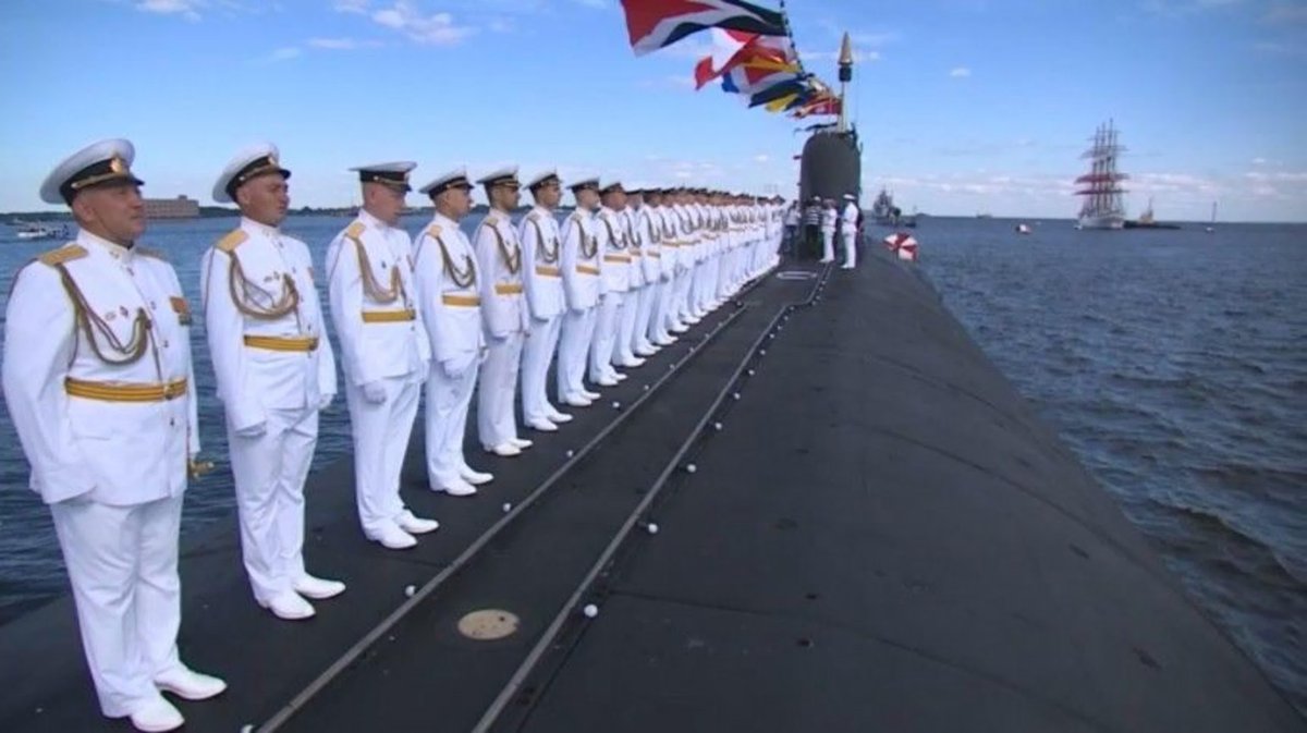 Нахимовец на параде ВМФ В Санкт-Петербурге в 2022