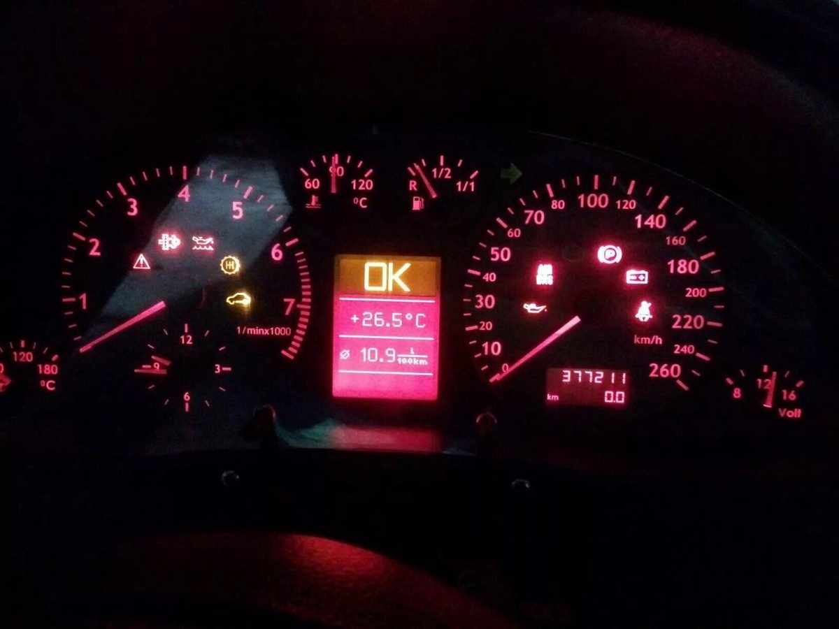 Панель приборов Ауди а6 с5 1999