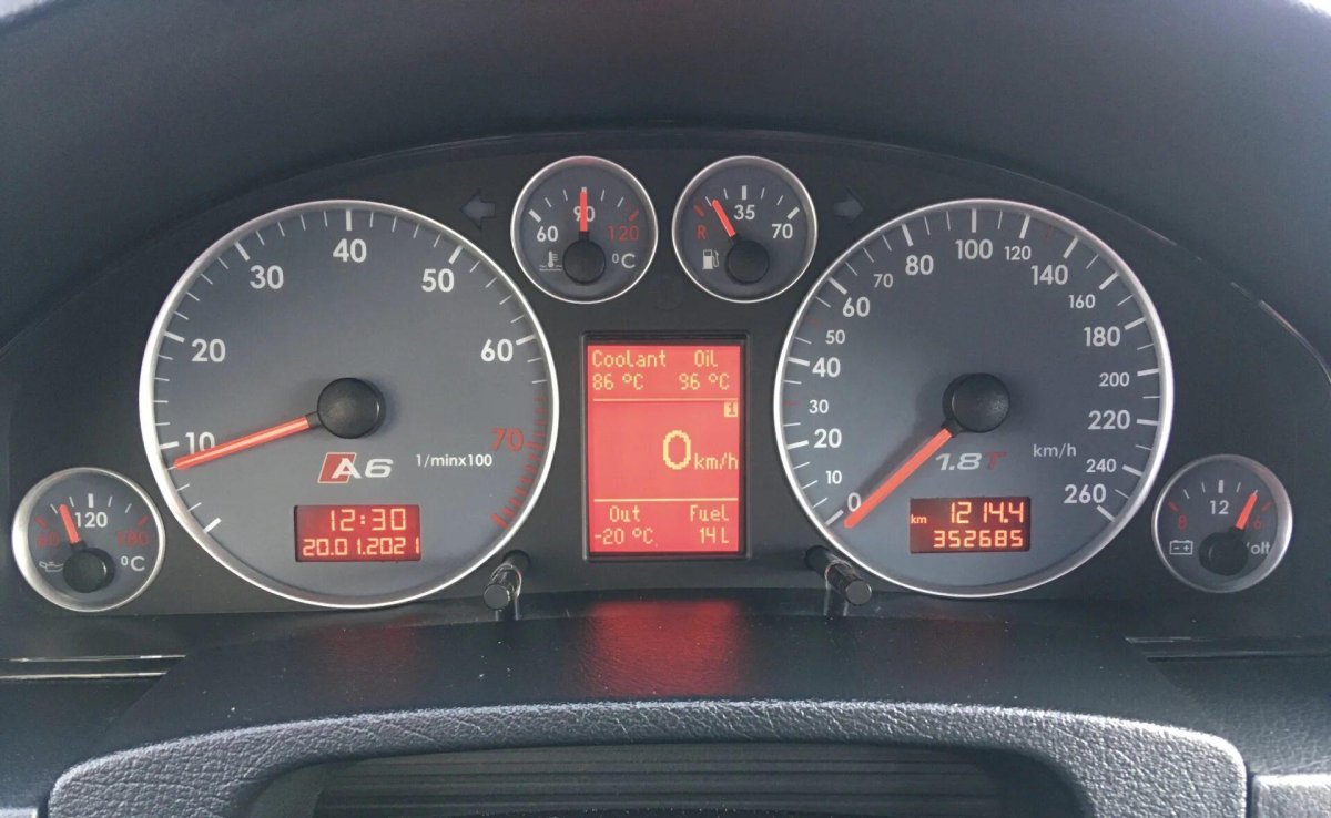 Приборная панель Ауди а6 с6