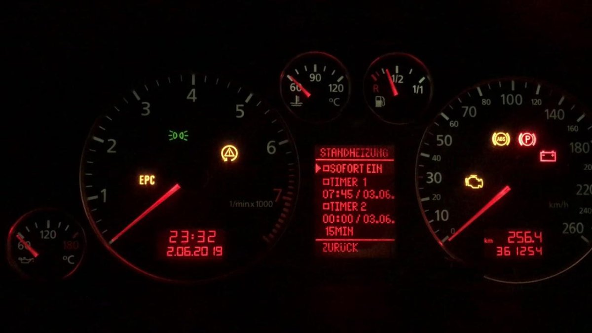 Приборная панель Audi a6 c5