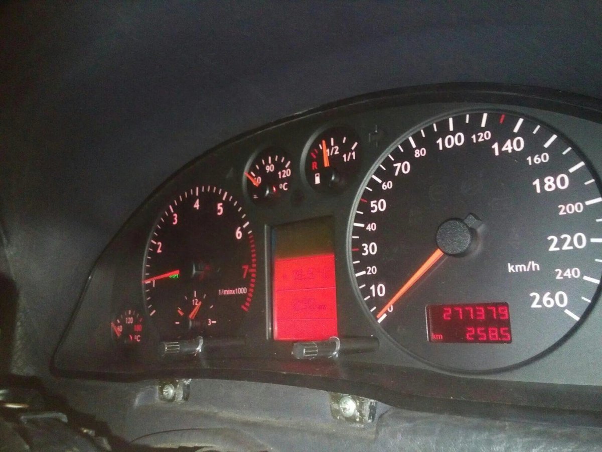 Приборная панель Ауди а6 1998