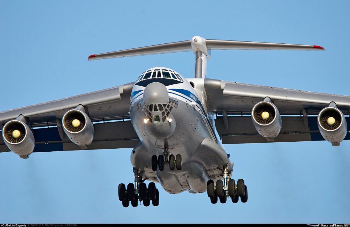 Ил-76 военно-транспортный самолёт
