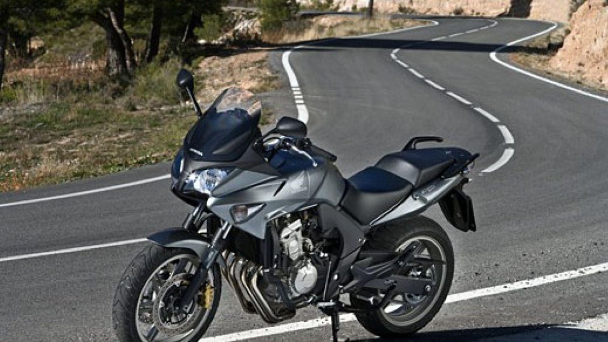 Хонда СБФ 500