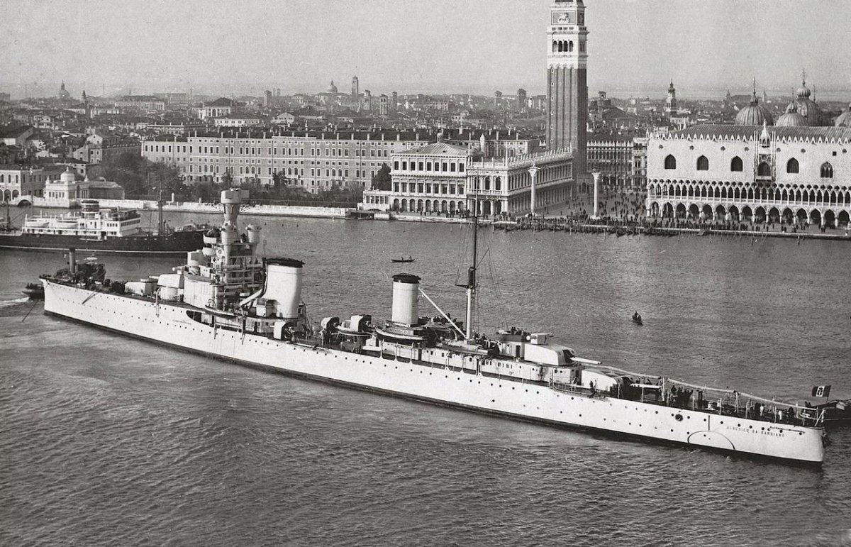 Альберико да Барбиано крейсер